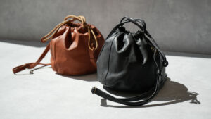 革をもっと身近に｜サステナブル巾着はポーチ＆バッグインバッグで頼れる存在