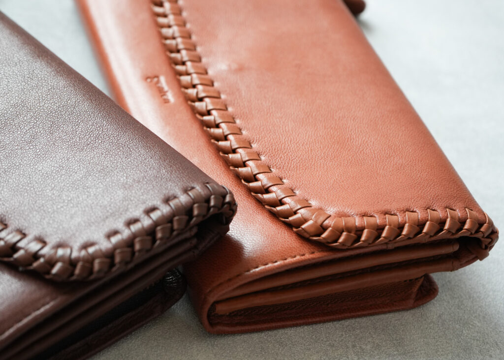 革かがりとカーフの組み合わせ