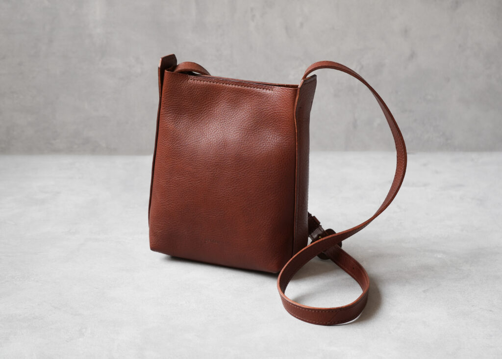 ショルダーバッグ|上品さと実用性を両立