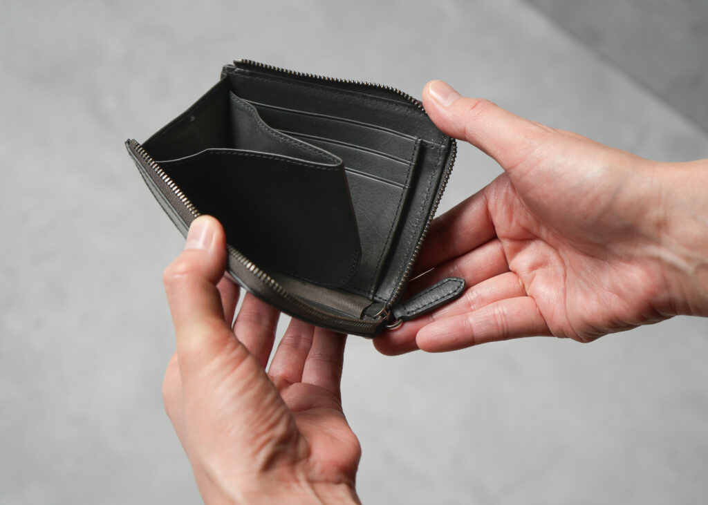 ミニ財布|必要なものだけを持ち歩く軽やかさ
