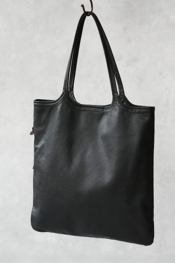 角張らない柔らかなフォルム、最後にデザインするのは「持ち主」(モノを入れてない)