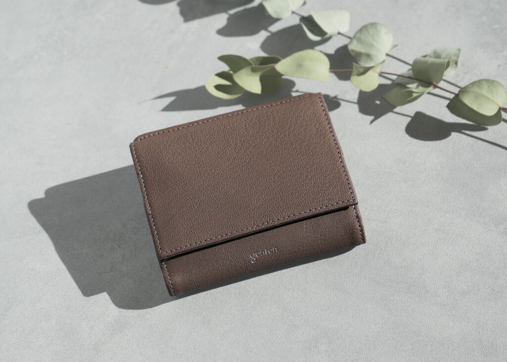 二つ折り財布-1