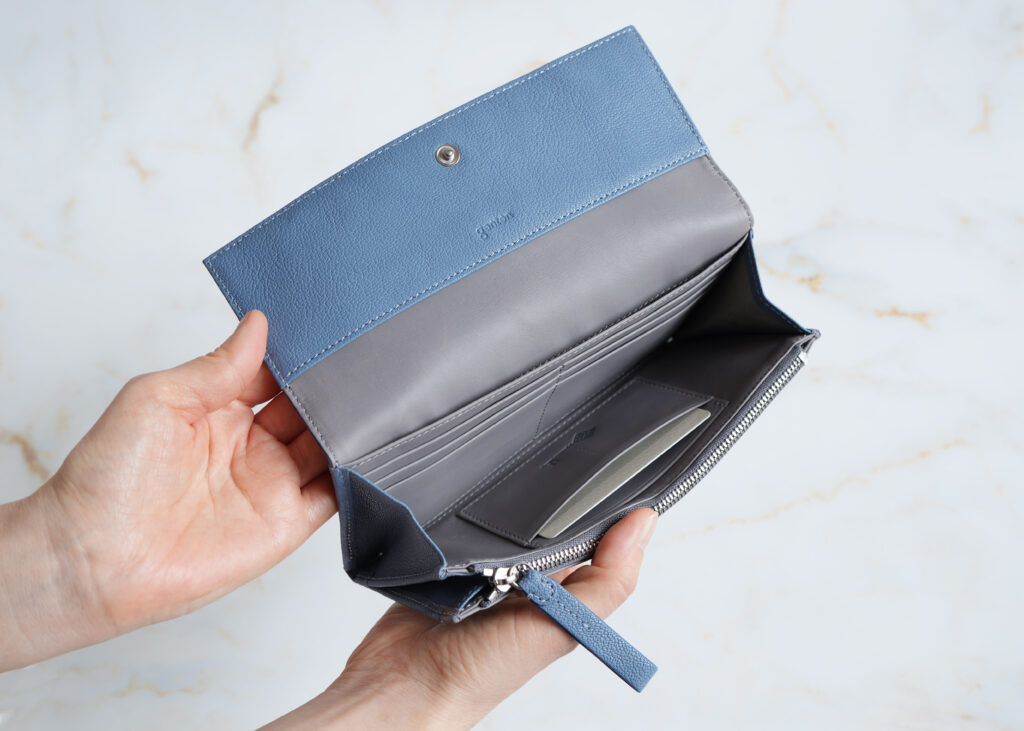 長財布|薄さはそのまま、小銭まで見やすい設計