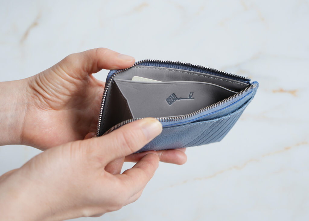 フラグメントケース|最小で整う、身軽なキャッシュレス設計-1