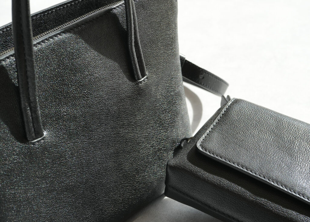 キズに強く、美しく育つ。gentenオリジナルの山羊革