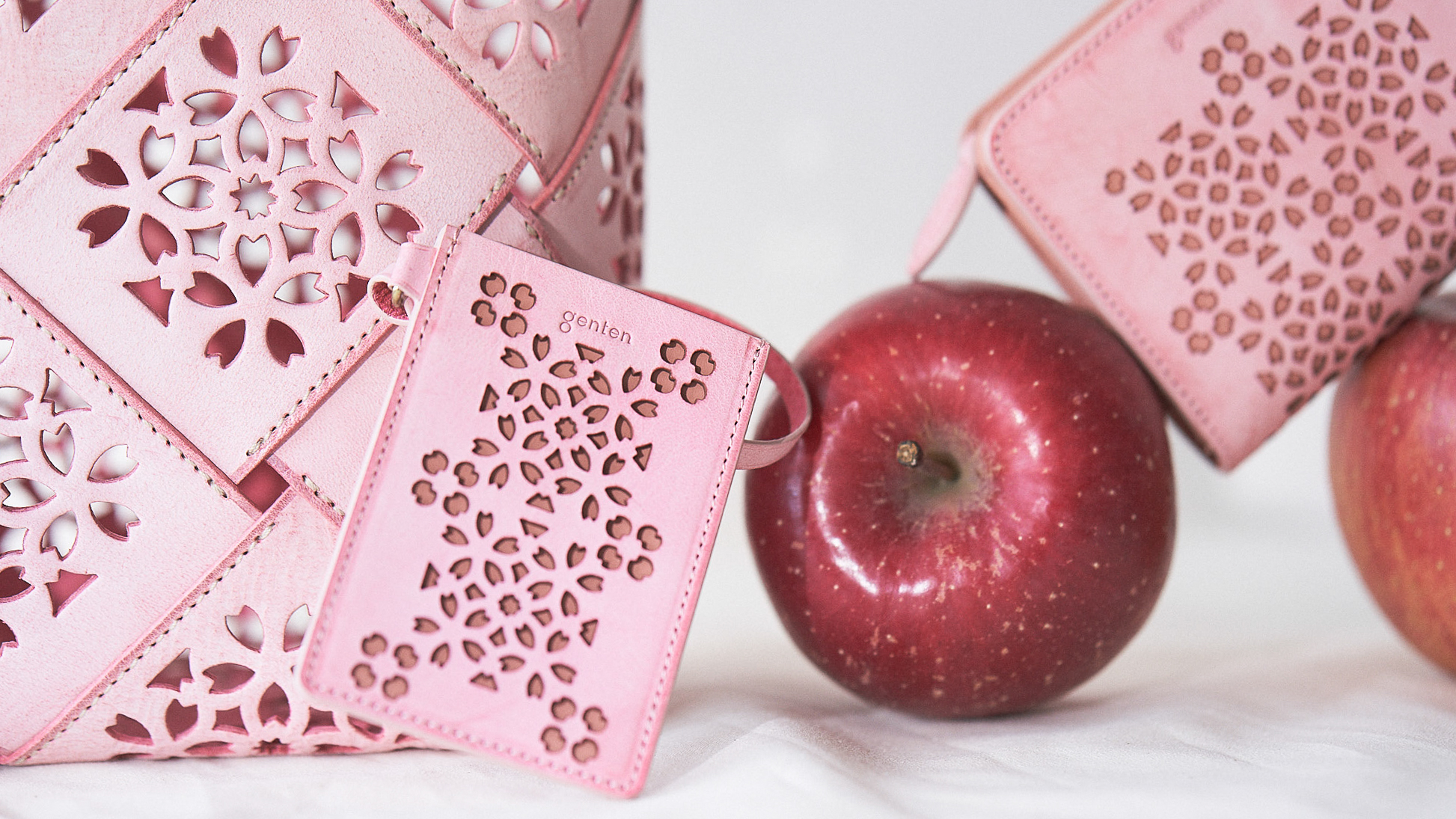 一目惚れ、のちに愛着。育つ桜バッグ｜春のバッグ2選＆小物3選