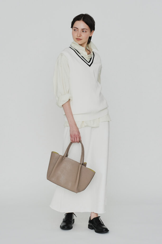 マクラメ編みハンドルに宿る、手仕事のぬくもり(4)