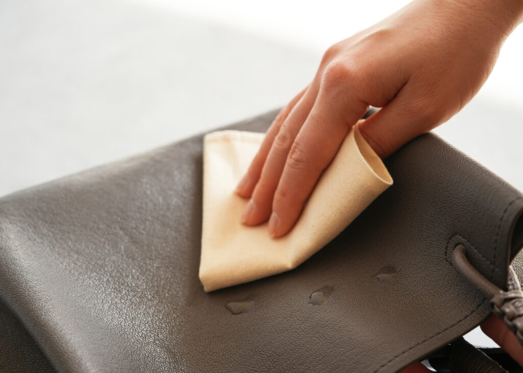 長くきれいに使うための、やさしいお手入れ