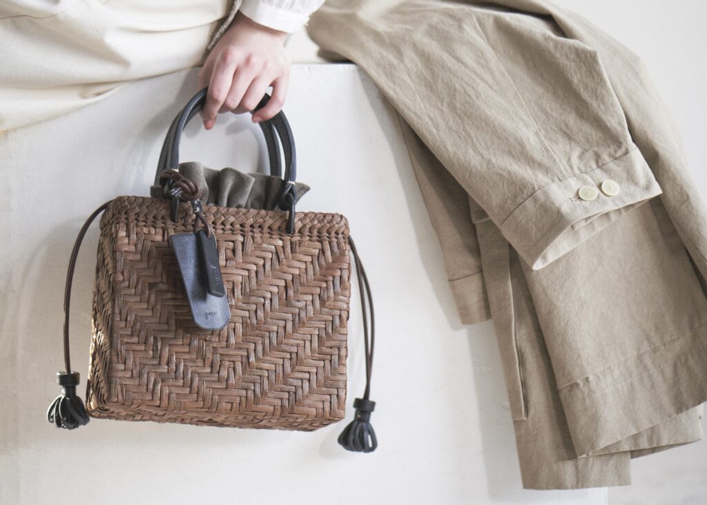 時を編み、50年共にできるバッグ「みちのく山葡萄かご」