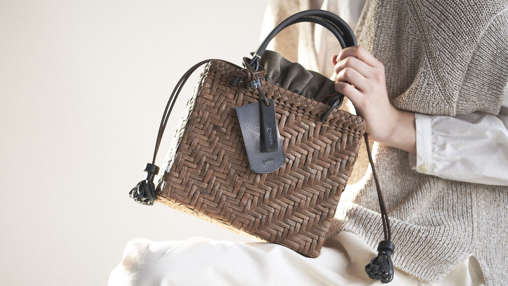 国産山葡萄、20個限定。50年育てるかごバッグ「みちのく山葡萄かご」