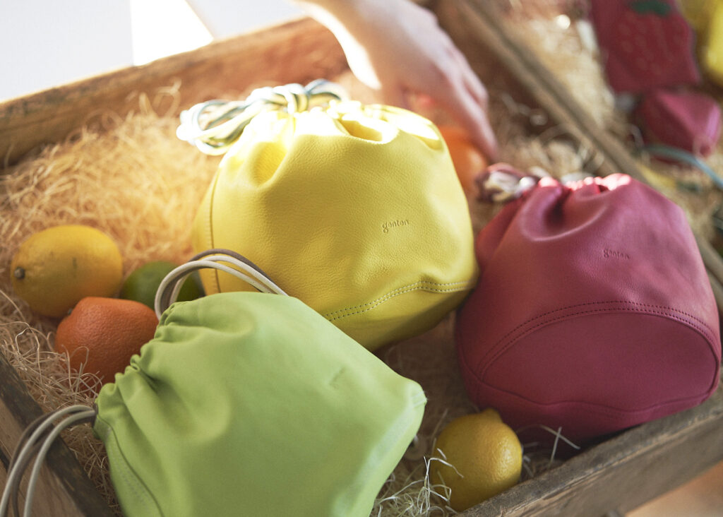 サステナブル巾着｜やわらかいカーフを楽しむ、軽やかな収納