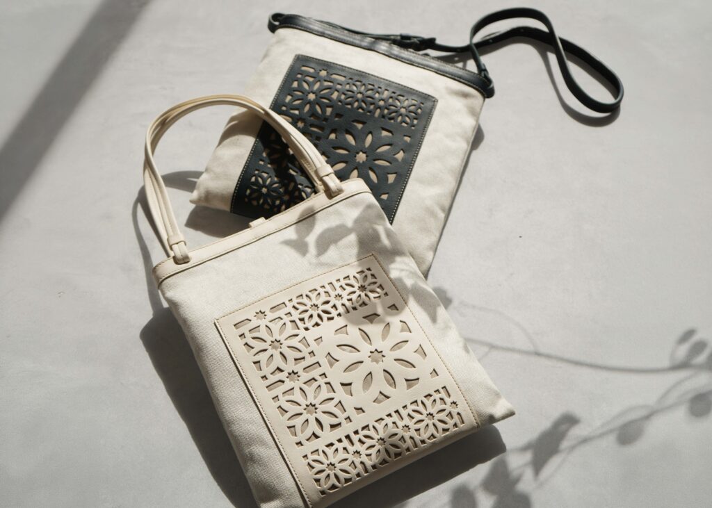 夏の装いに、抜け感をひとつ