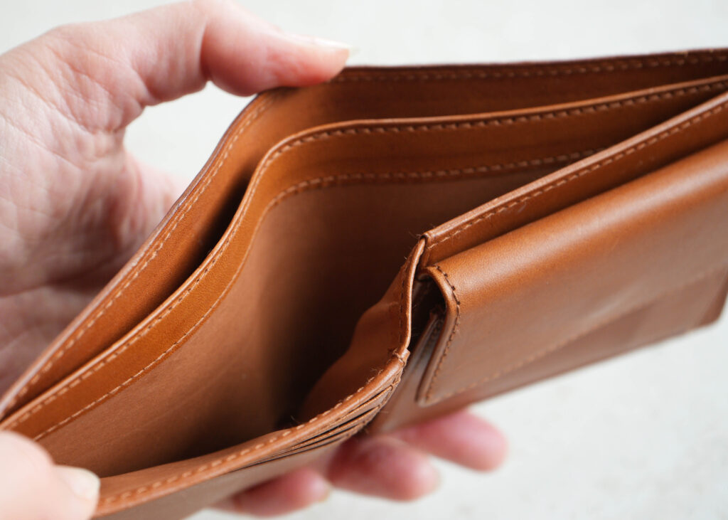 内装は豚革→カーフへ。質感の格が上がる