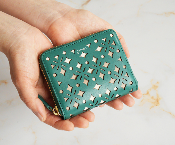 クアドリフォリオ ミニ財布