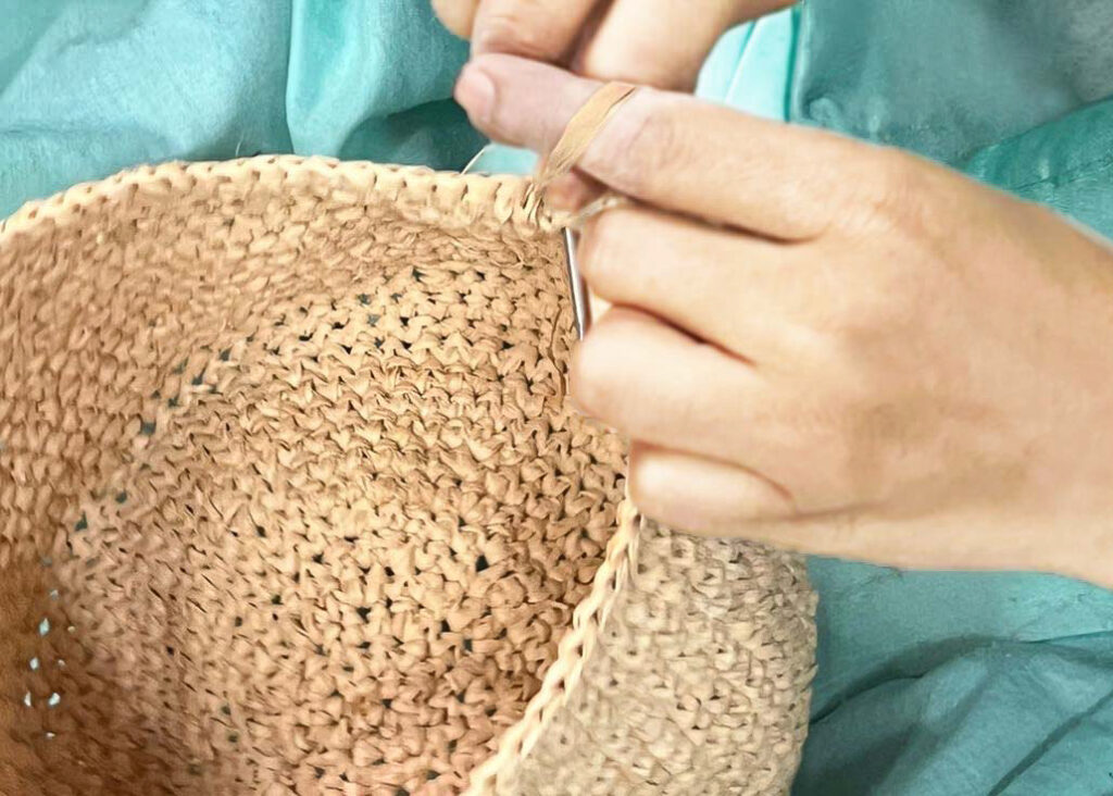 最高級マダガスカル産ラフィア×オイルシュリンクの組み合わせ